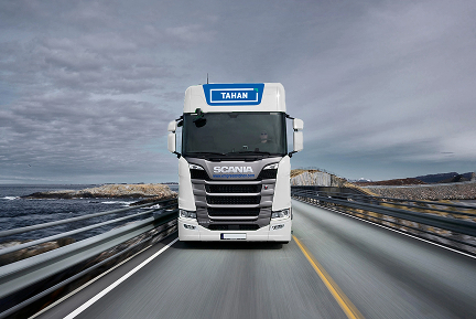 Camión refrigerado en ruta internacional transporte alimentos frescos Brasil Chile corredor Mercosur